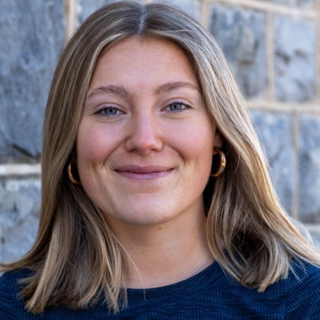 Charlotte Helson headshot
