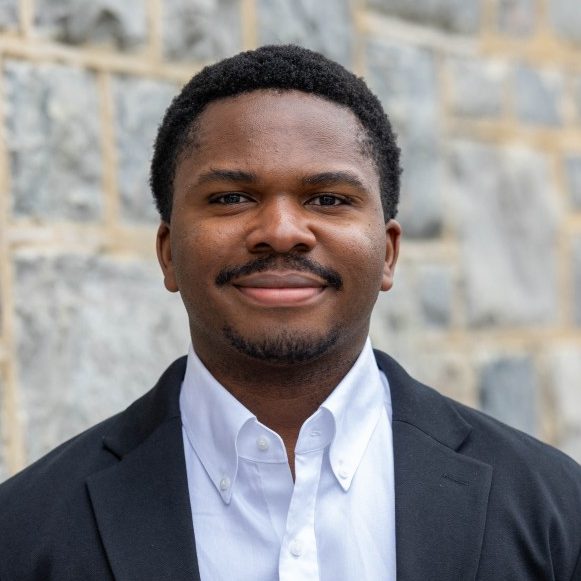 Daniel Bassey Headshot